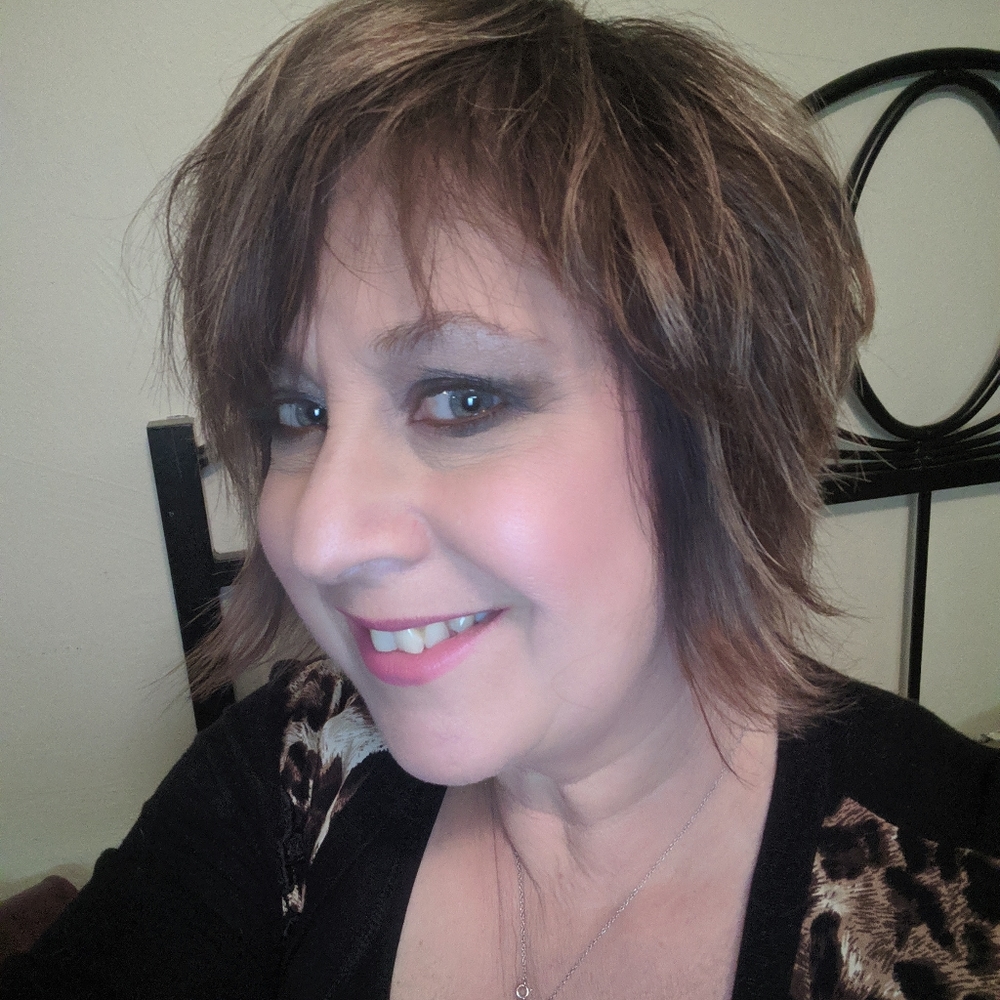 Meet your Posher, Lisa